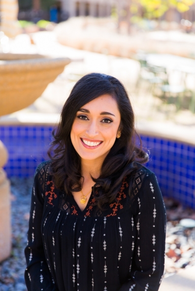https://shamelessmom.com/wp-content/uploads/2020/03/Parijat-Deshpande-headshot-fountain-full-1.jpg