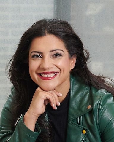 https://shamelessmom.com/wp-content/uploads/2022/03/Copy-of-Reshma-Saujani-Headshot-Whitney-Peeling.jpeg