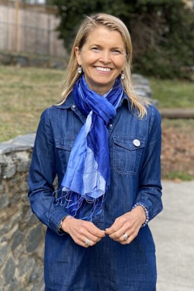 https://shamelessmom.com/wp-content/uploads/2023/09/Copy-of-susie-headshot-2.2020-Susie-Pettit.jpg2_.jpg